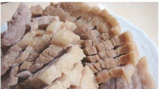 족발이랑 같이 나오는 수육에 대한 놀라운 사실.jpg..