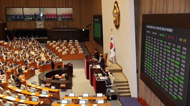 “6일 내내 잠도 안 자고”… 국힘이 방송법 저지 위해 한다는 '필리버스터'가 뭐길래