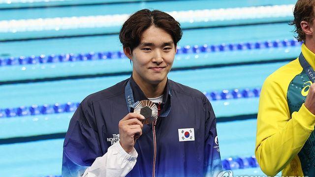 김우민, 기적의 동메달 따냈다!…박태환 이후 한국 수영 '첫 메달 획득' 쾌거 [파리 현장]