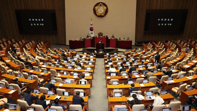 野, 방문진법 단독처리·EBS법 상정…與 4차 필리버스터 돌입