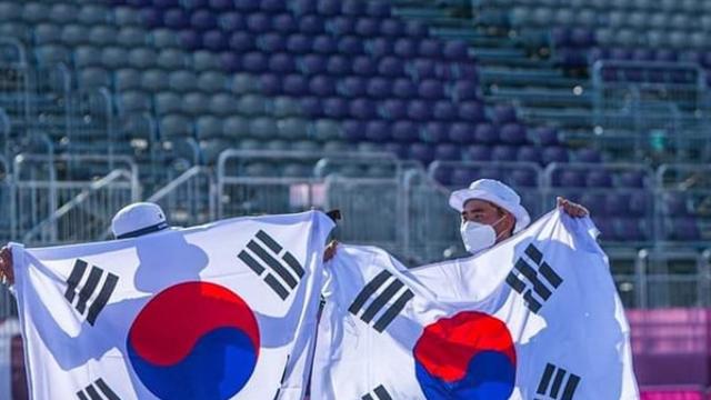 파리올림픽 한국 남자 양궁, 일본 꺾고 준결승 진출...중국과 대결