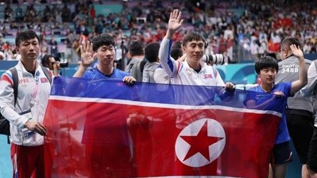 [올림픽] 파란의 은메달 거머쥔 북한 탁구 혼복조 