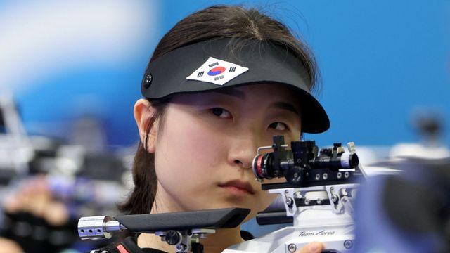 '10대 맞아?' 0.1점 차 냉정과 열정 사이서 '금·금·금', 올림픽 휘젓는 무서운 10대들 [2024 파리]
