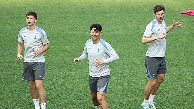 토트넘 오픈 트레이닝…손흥민 골엔 