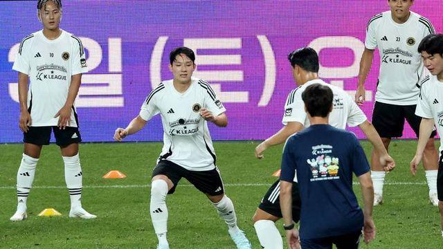 ‘레게머리’ 이승우-‘초신성’ 양민혁에 “와~”…박수 속에 마무리된 오픈 트레이닝 [IS 상암]