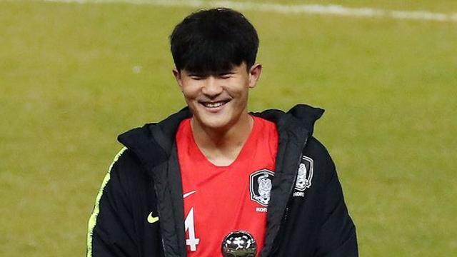 '현존 아시아 최고의 축구선수 순위' 3위는 미토마 카오루, 2위는 김민재, 1위는 바로…
