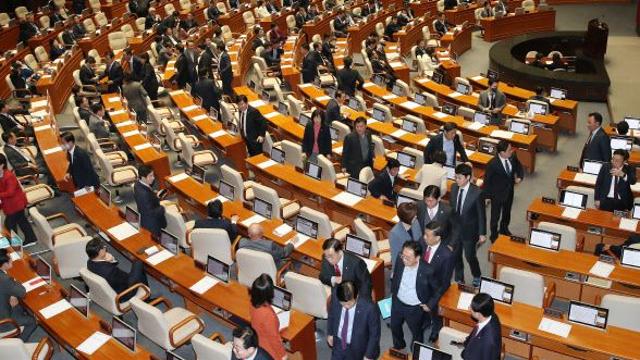 필리버스터 준비하는 與, 제2의 윤재옥 계략 준비하나