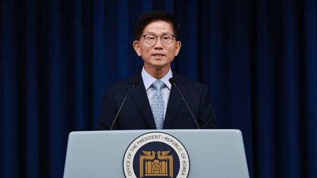 [2보] 尹대통령, 노동장관에 김문수 경사노위 위원장 지명