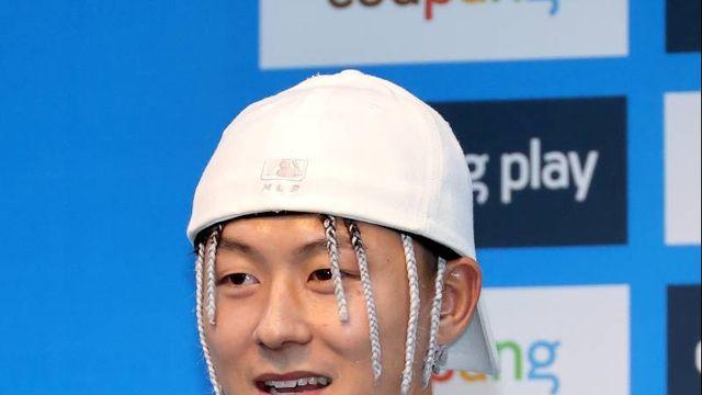 SON 유니폼 쟁탈전 승자는 이승우…“흥민이 형 ‘밀당’ 잘한다, 집에 잘 보관하겠다” [IS 상암]