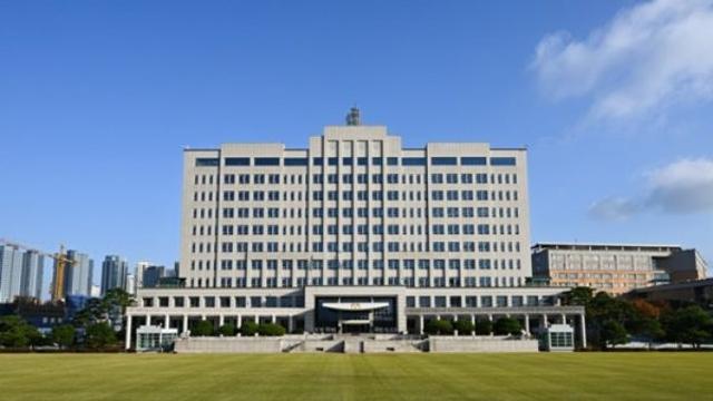 윤 대통령, 이진숙 방통위원장 임명...고용노동부 장관에 김문수 지명