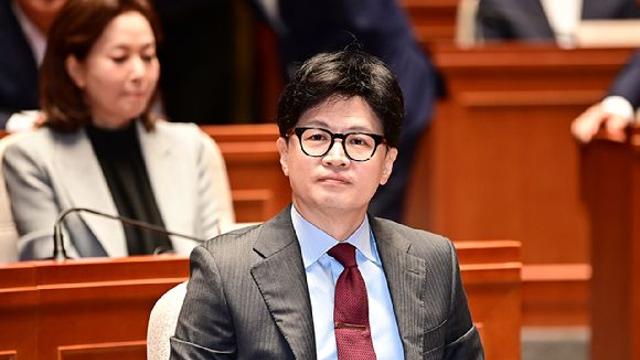 거세지는 '위드후니' 바람, 여당판 '개딸' 되나
