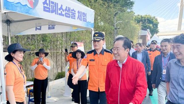 [대구시] 홍준표 대구광역시장, 신천 물놀이장 현장 방문