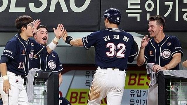 '30-6' 역사적 대승 다음날은 '1-0' 짠물승…두산, KIA에 3연승(종합)