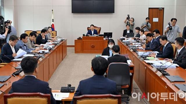 [포토] 국토위 국토법안심사소위, 전세사기피해자법 등 심사