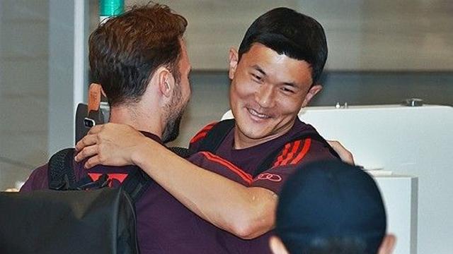 김민재가 쏜다! 뮌헨 선수단 저녁 식사 '초대'…토트넘전 앞두고 K-푸드 '영양 보충'