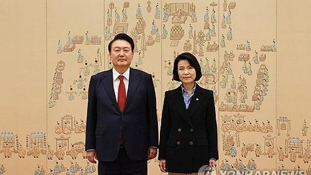 대통령실, 이진숙 탄핵안 보고에 