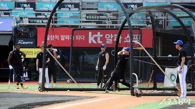 한화, 무더위에도 맹 훈련~