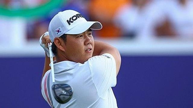 [올림픽] 김주형, 남자 골프 2라운드 공동 5위…선두와 3타 차이