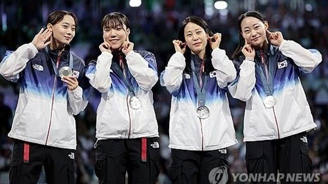 [올림픽] 후배들과 역사 쓴 '황태자의 딸' 윤지수 