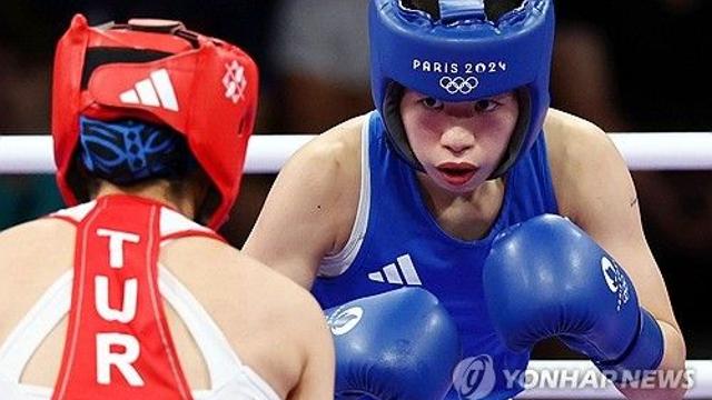 [올림픽] 북한 복싱 영웅 방철미가 한국 임애지에게…