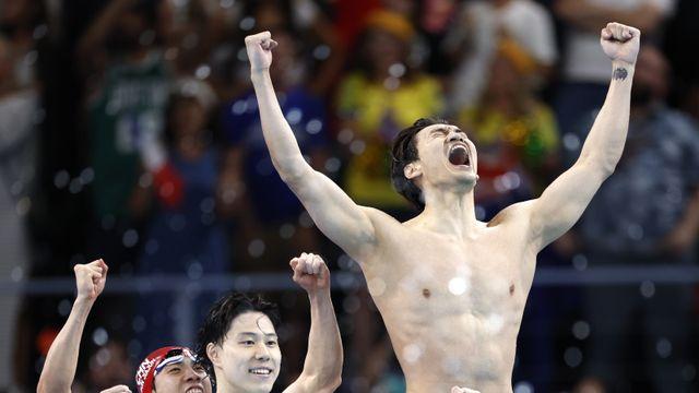 10회 연속 우승, 16번 중 15번 전승한 美 막았다...中, 남성 혼계영서 이변의 역전 우승[2024 파리]