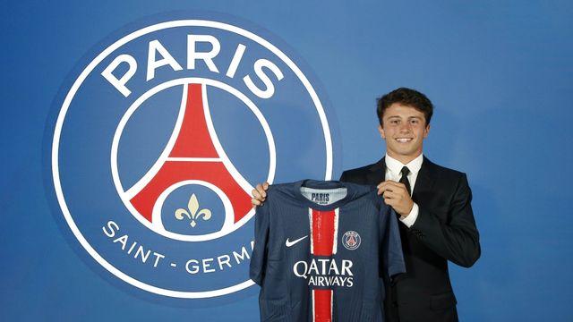 [오피셜] 이강인 어쩌나? 경쟁자 또 왔다…PSG, '벤투 극찬' MF 네베스 영입