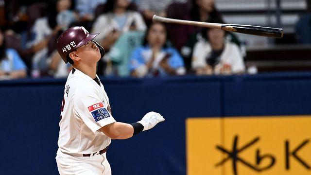 김건희, 1-1 동점 솔로포 폭발!