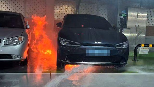 벤츠에 이어 기아 전기차도... 충남 금산서 'EV6' 화재 발생, 배터리 문제 추정