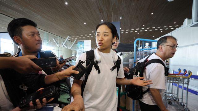 응답 없는 어른의 입…‘안세영 논란’ 배드민턴협회장, 선수단과 별도로 귀국 [2024 파리]