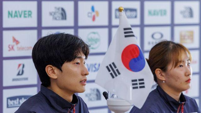 비겁하고 무책임한 배드민턴협회, 안세영 논란 속 '선수들 뒤에' 숨었다 [파리 현장]