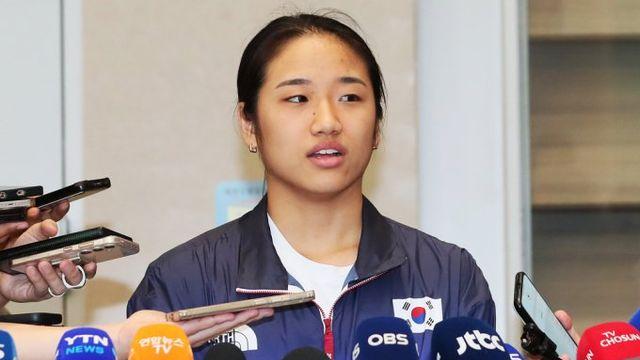 '폭탄 발언' 예고, 안세영 귀국… 