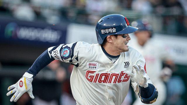 신윤후, 콜업 첫날 헤드샷 부상…