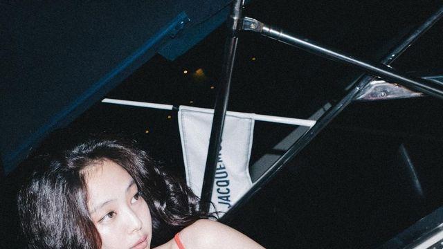 뜨거운 여름보다 더 핫한 레드 드레스