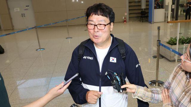 ‘조기 귀국’ 김택규 배드민턴협회장 “기자회견 막은 적 없어…보도자료 통해 밝히겠다” [2024 파리]