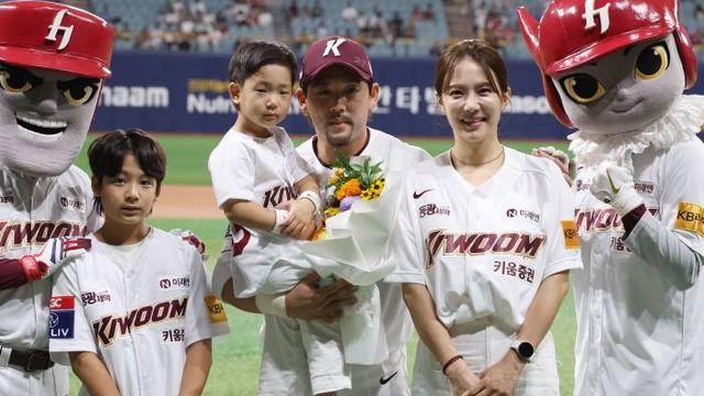 2000G 출전 기념 시상식 날, 발가락에 투구 맞은 이용규 