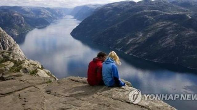 고물가 악명 노르웨이, 통화가치 하락에 '관광 붐'