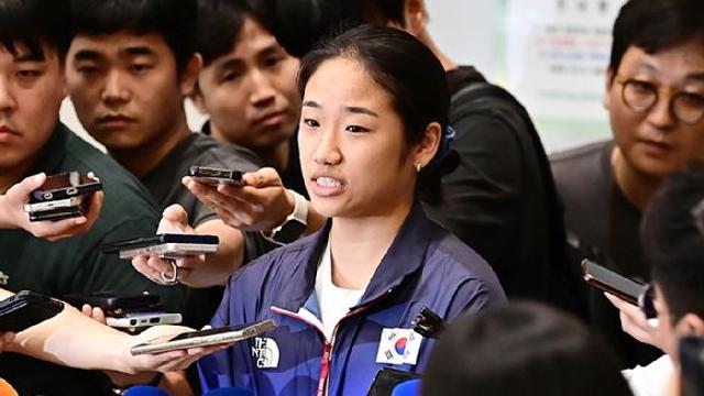 한발 물러선 안세영 