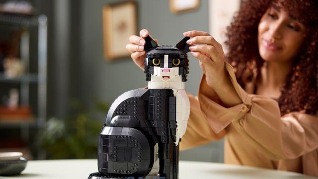 레고코리아, 실물 크기 '레고 턱시도 고양이' 출시