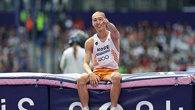 [올림픽] 우상혁, 군인 때보다 짧은 머리카락으로 메달 향해 '하이 점프'