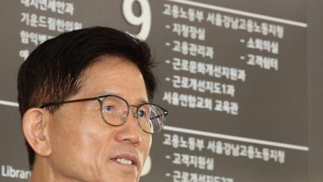 김문수, '극우·막말' 유튜브로 4년 간 5억 벌었다…최근 페북 글 비공개도