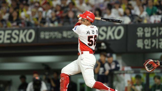 이것이 선두의 저력이다! '9회말 서건창 끝내기 안타' KIA, 삼성 9-8 꺾고 재역전승+2연패 탈출 [광주:스코어]