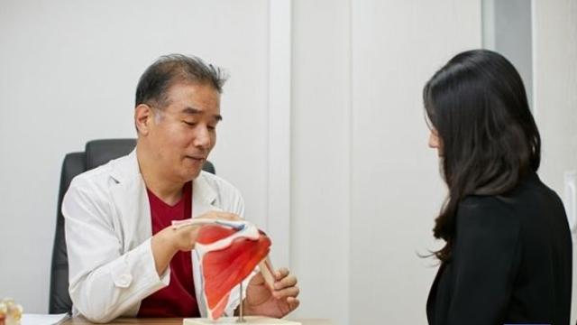 어깨충돌증후군, 수술 없이 어깨통증 없애려면