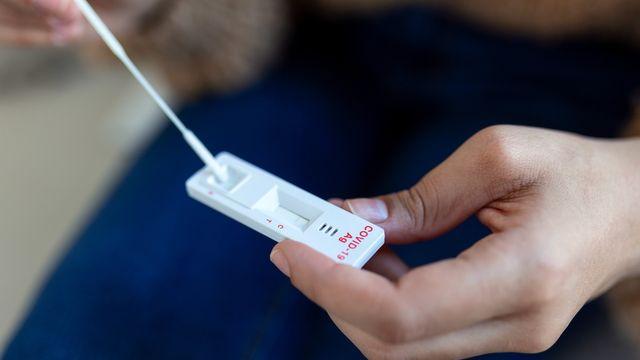 “휴가철에 어쩌나”... 코로나19 환자 급증