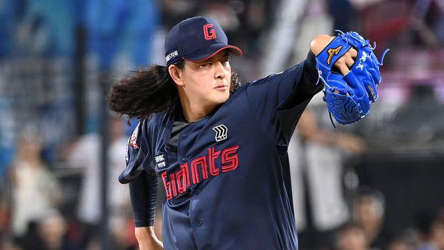 3G 연속 만루 위기vs무실점 탈출…'마무리' 김원중의 아슬아슬한 두 얼굴 [수원 현장]