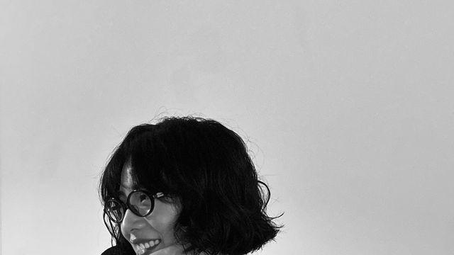 나나, 단발을 부르는 흑백 속 빛나는 시크 비주얼