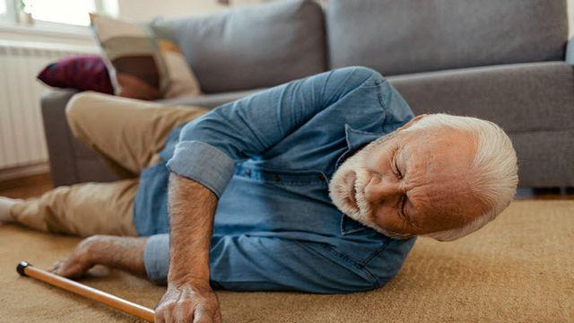 폭염에 두통, 어지럼증 생겼다 사라지는 '미니뇌졸중' 주의