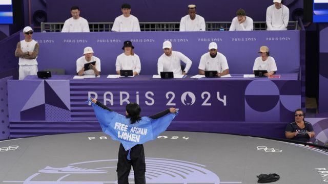 '아프간 여성에게 자유를' 퍼포먼스 펼친 난민 비걸 탈라시, 실격패 처분 [2024 파리]