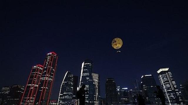 여의도 하늘에 '서울달' 떴다…130m 상공 비행