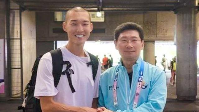 이상일 용인시장, 올림픽 육상 높이뛰기 대표 우상혁 선수 만나 격려