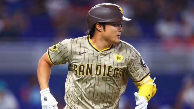 '병 주고 약줄 '뻔'' 김하성, '치명적 실책 → 2루타 쾅'